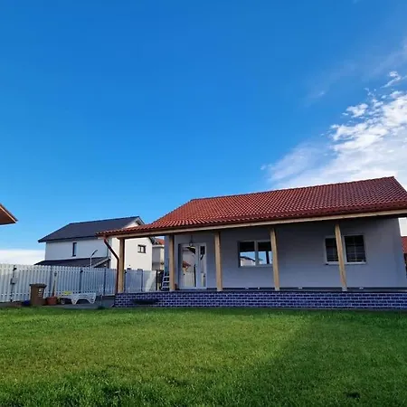 Home In Residential Neighborhood Arad Exterior photo