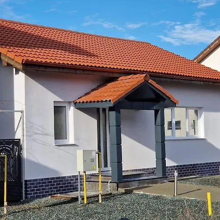 Home In Residential Neighborhood Arad Exterior photo